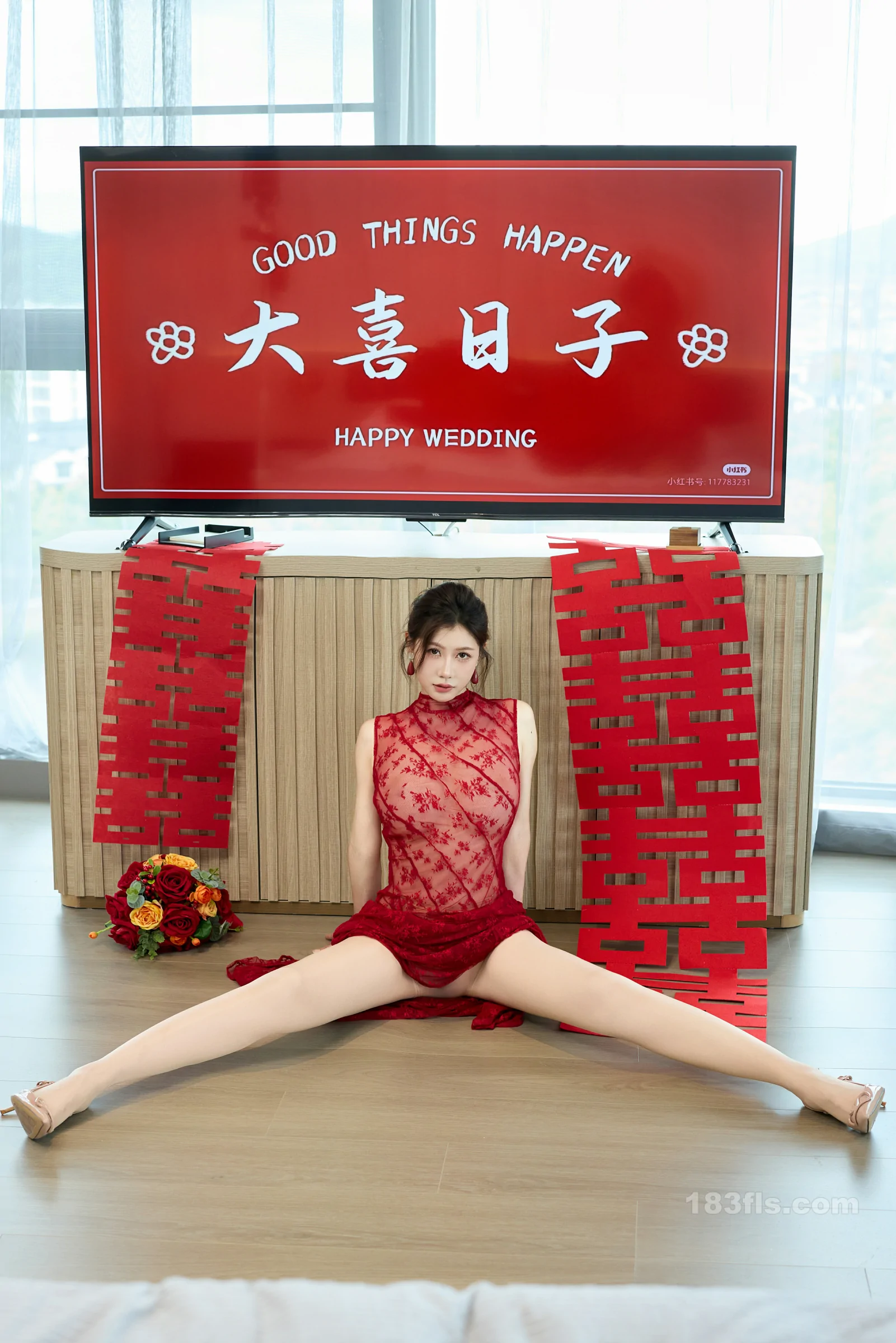 xiuren秀人网福利尹甜甜大尺度内购无码流出出嫁